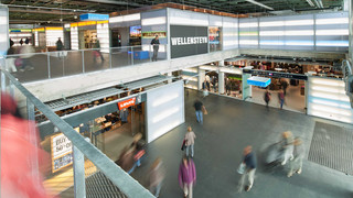 Shopping im Outletcenter Seemaxx am Bodensee