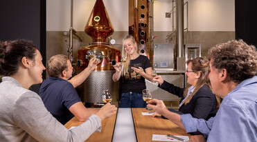 Entdecken Sie unsere Destillate im Direktverkauf oder besuchen Sie unsere Tasting Lounge mit der Bodensee Card PLUS