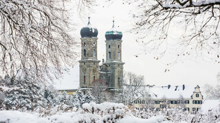 Schlosskirche im Winter 