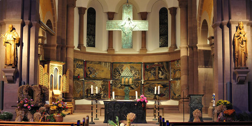 Katholische Pfarrkirche Herz-Jesu in Singen | © Photo: Ulrike Klumpp | REGIO Konstanz-Bodensee-Hegau e. V.