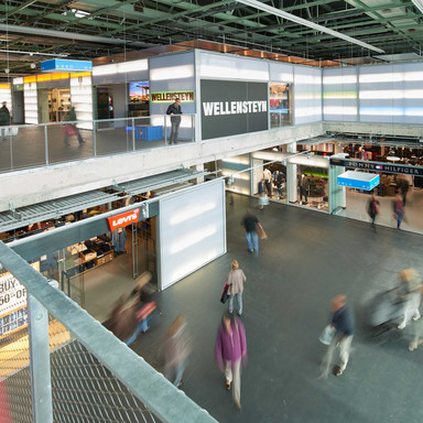 Shopping im Outletcenter Seemaxx am Bodensee