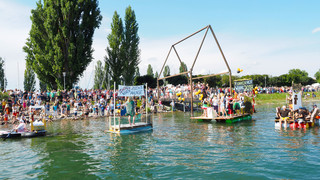 Schrottregatta auf dem Uhldinger Hafenfest (c) Photo: Bernhard Waurick