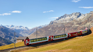 Glacier Express in Oberalp, Uri | © Stefan Schlumpf Potography