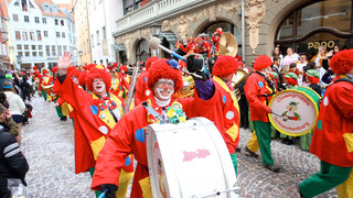 Straßenfasnacht in Konstanz, Foto: Marketing und Tourismus Konstanz GmbH, Aurelia Scherrer | © Marketing und Tourismus Konstanz GmbH, Aurelia Scherrer